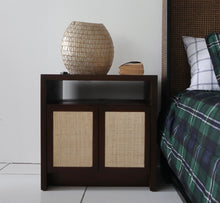 Load image into Gallery viewer, Julio Night Table